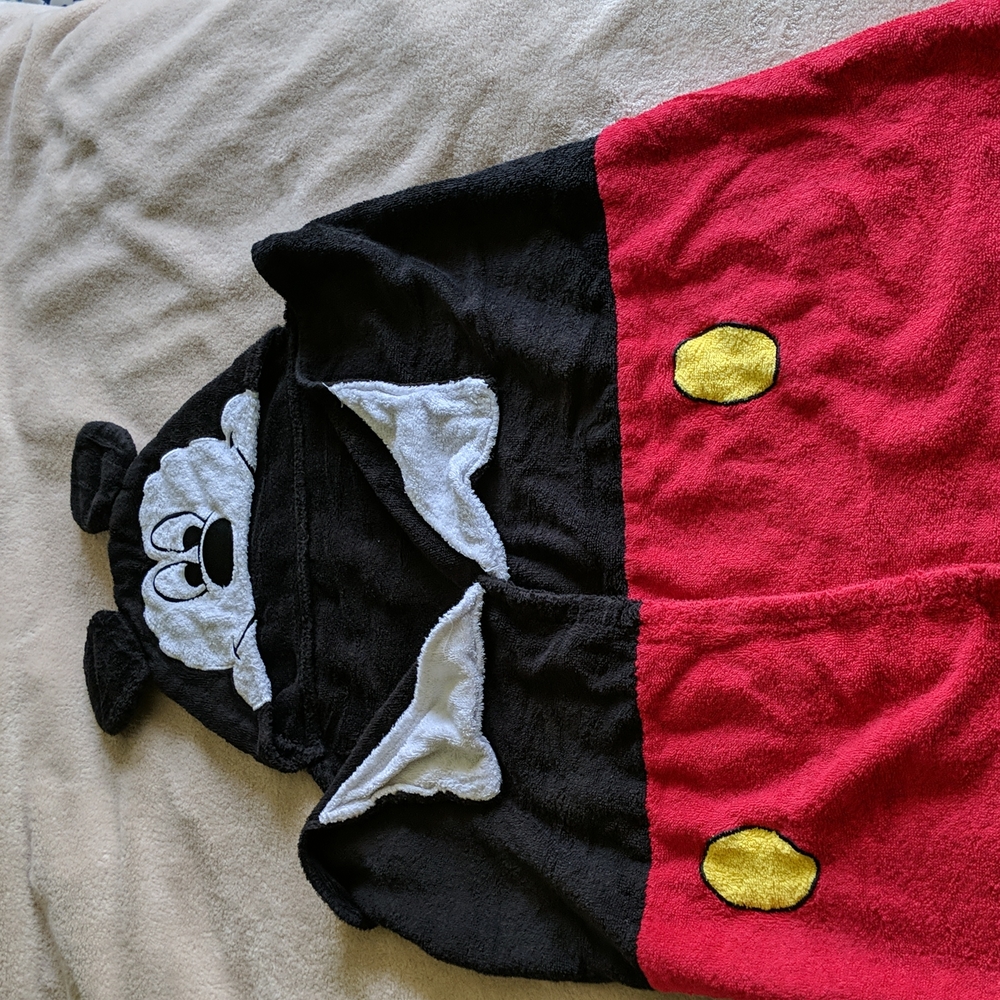 Jumping Beans Disney hooded towel